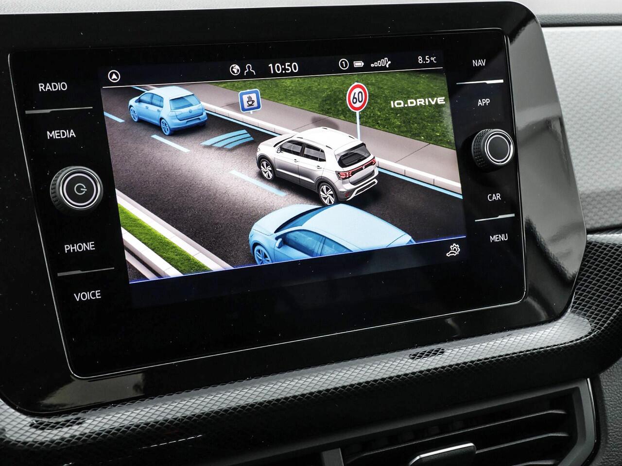 Volkswagen T-Cross Life Edition 1.0 TSI 95 PK 5 versn. Hand · Comfort pakket · Parkeersensoren voor en achter ·