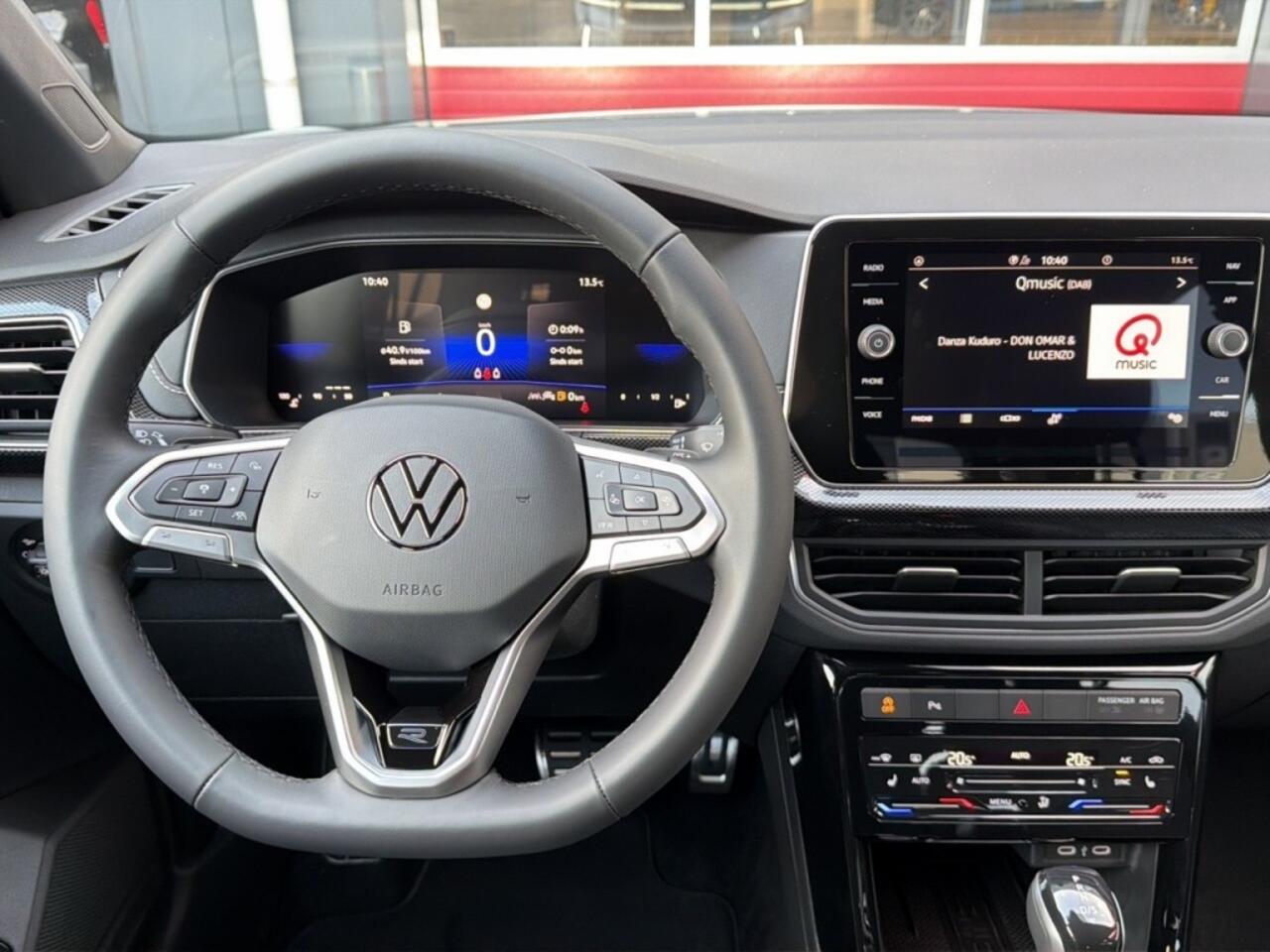 Volkswagen T-Cross 1.5 TSI DSG R-LINE TREKHAAK/CAMERA/CARPLAY/ACC/STOELVERW