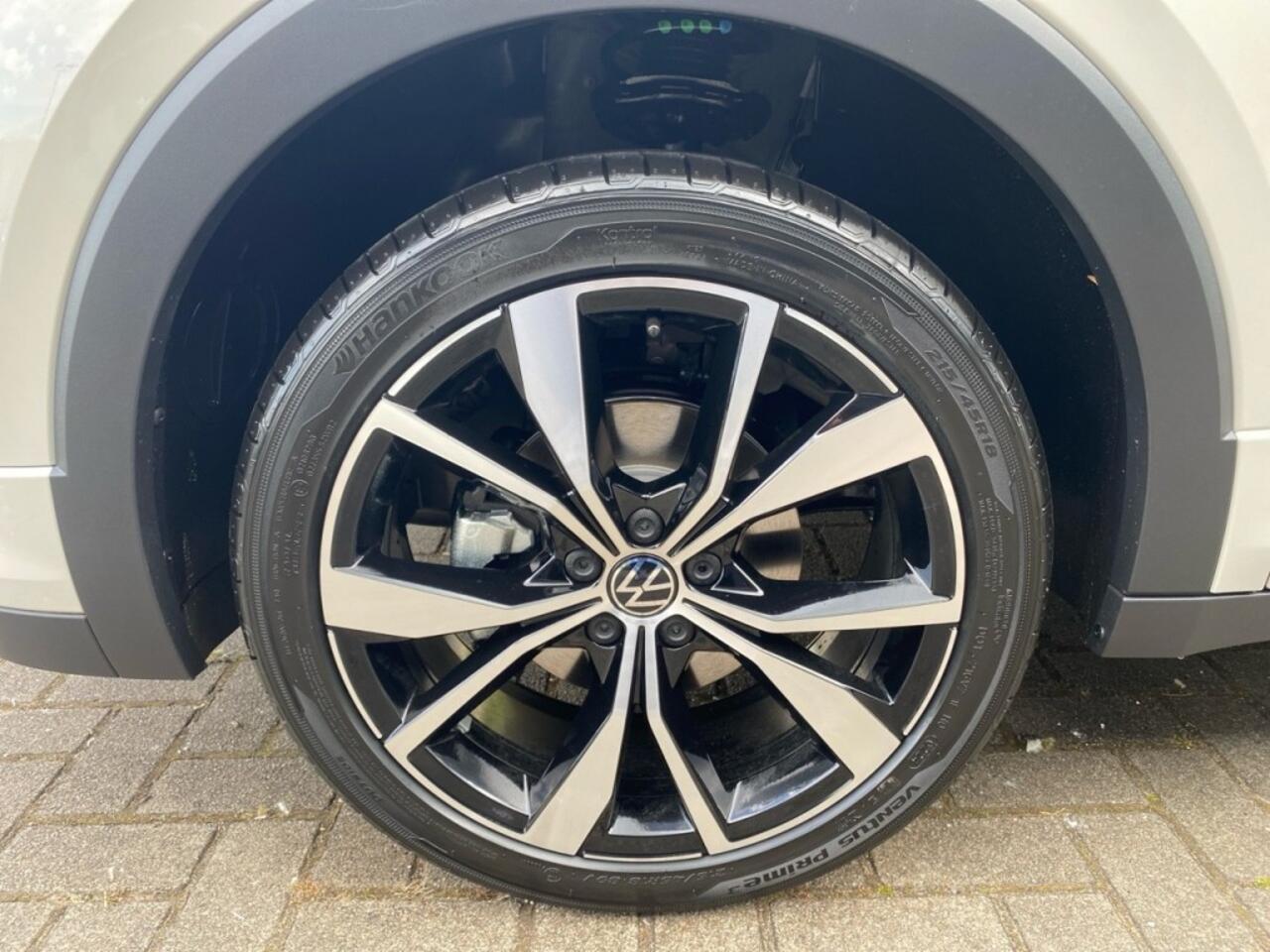 Volkswagen T-Cross 1.5 TSI DSG R-LINE TREKHAAK/CAMERA/CARPLAY/ACC/STOELVERW