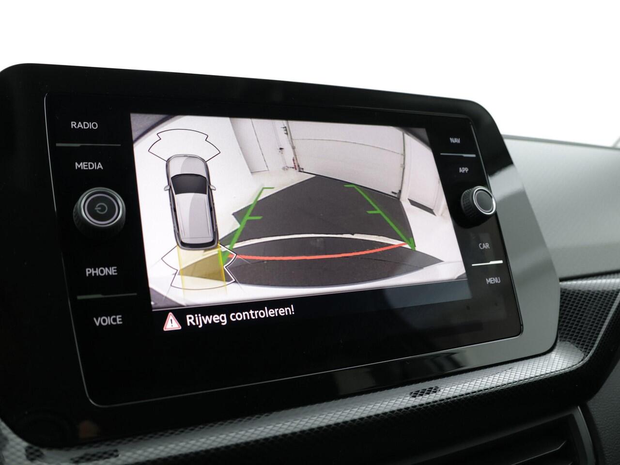 Volkswagen T-Cross Life Edition 1.0 TSI 95 PK 5 versn. Hand · Comfort pakket · Airconditioning automatisch, 2-zone (Climatronic) ·