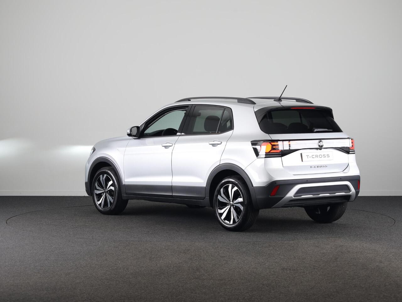 Volkswagen T-Cross Life Edition 1.0 TSI 95 PK 5 versn. Hand | Parkeersensoren | Stoelverwarming | Camera |