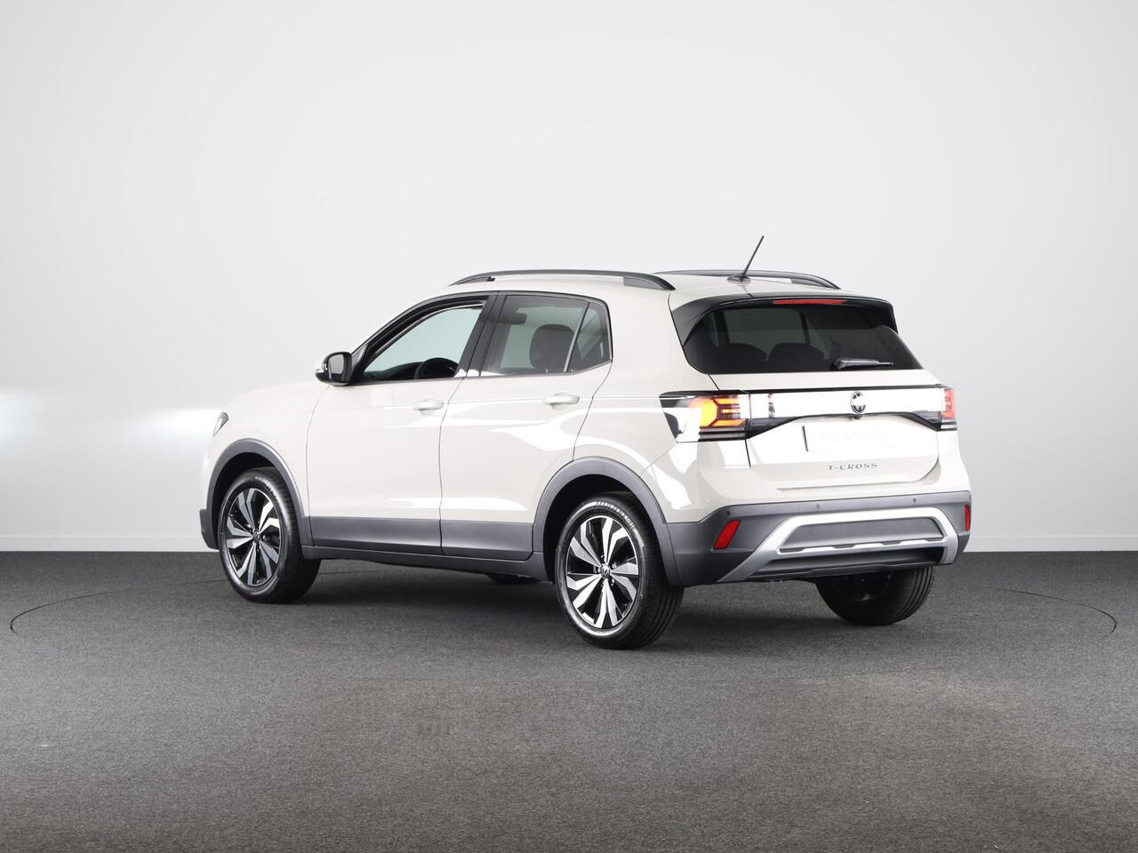 Volkswagen T-Cross Life Edition 1.0 TSI 95 PK 5 versn. Hand | Climatronic | Stoelverwarming | Camera |