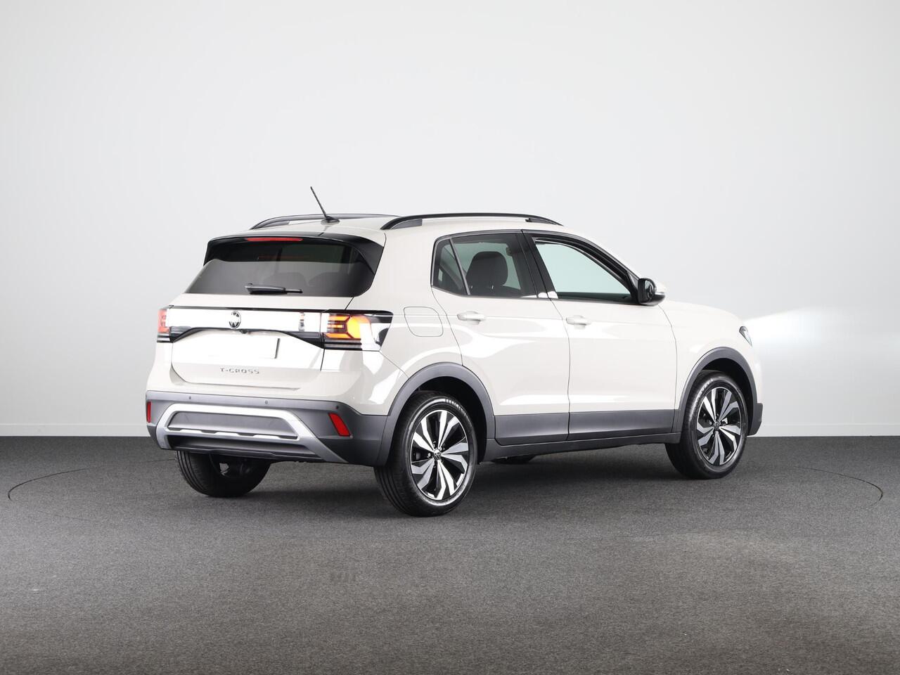 Volkswagen T-Cross Life Edition 1.0 TSI 95 PK 5 versn. Hand | Climatronic | Stoelverwarming | Camera |