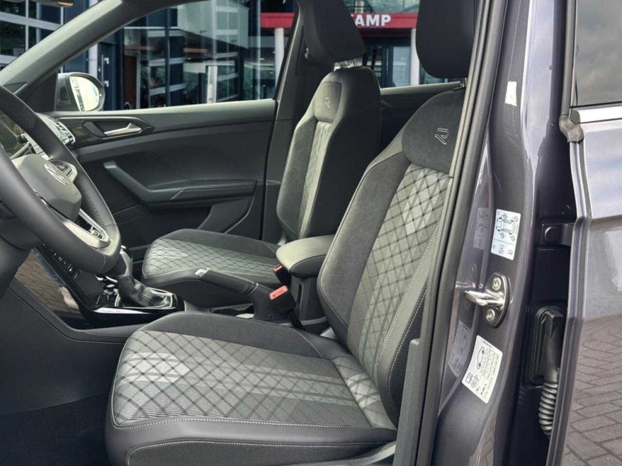 Volkswagen T-Cross 1.0 TSI DSG R-LINE AFN.TREKHAAK/IQ-LIGHTS/CAMERA/ACC/KEY-LESS