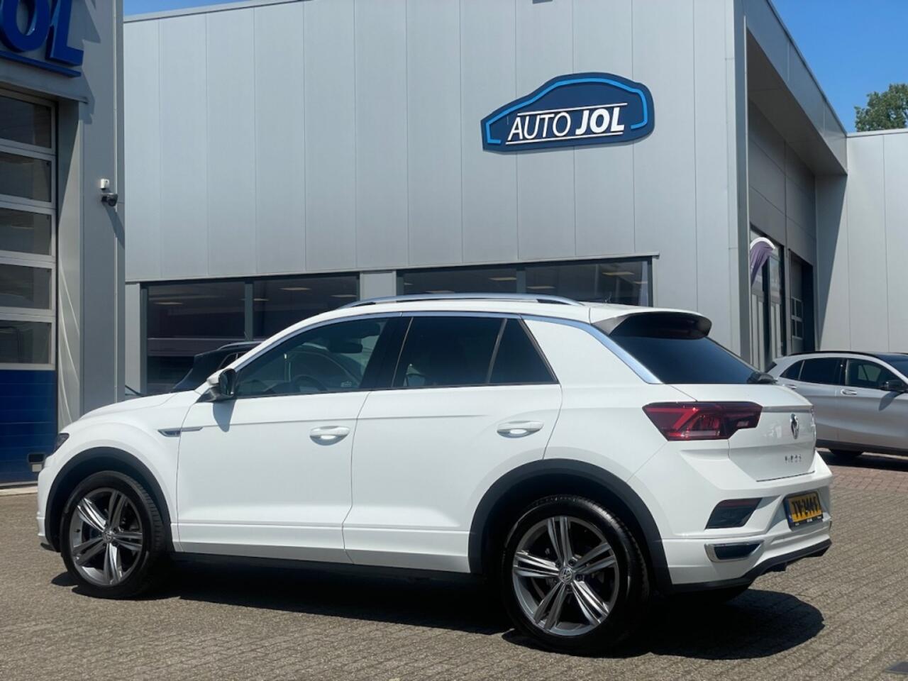 Volkswagen T-Roc 1.5 TSI Sport R-line | LED | trekhaak | rijklaarprijs | BOVAG