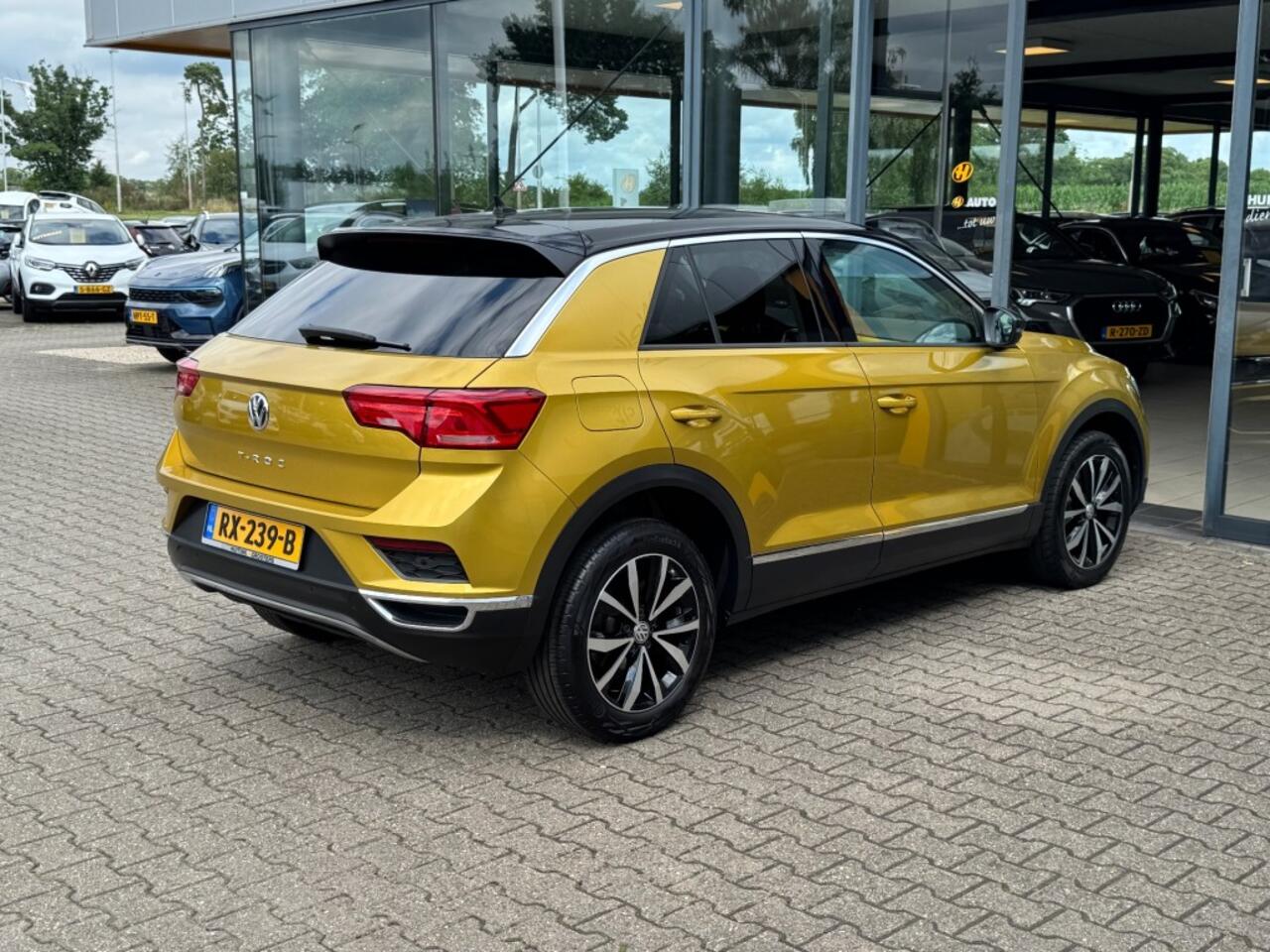 Volkswagen T-Roc 1.0 TSI 115 pk Style - Navigatie orgineel