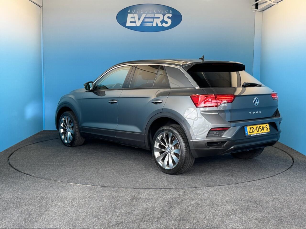 Volkswagen T-Roc 1.5 TSI Sport AUTOMAAT, 18' LM velgen