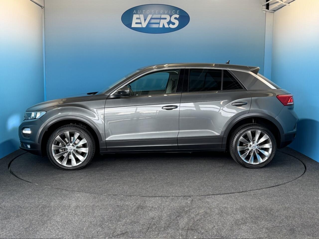 Volkswagen T-Roc 1.5 TSI Sport AUTOMAAT, 18' LM velgen