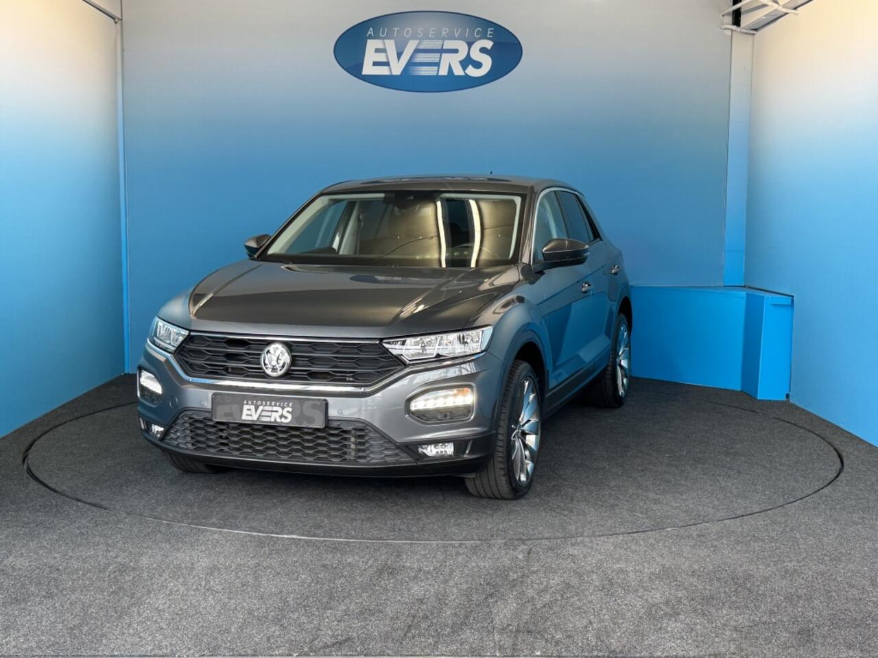 Volkswagen T-Roc 1.5 TSI Sport AUTOMAAT, 18' LM velgen