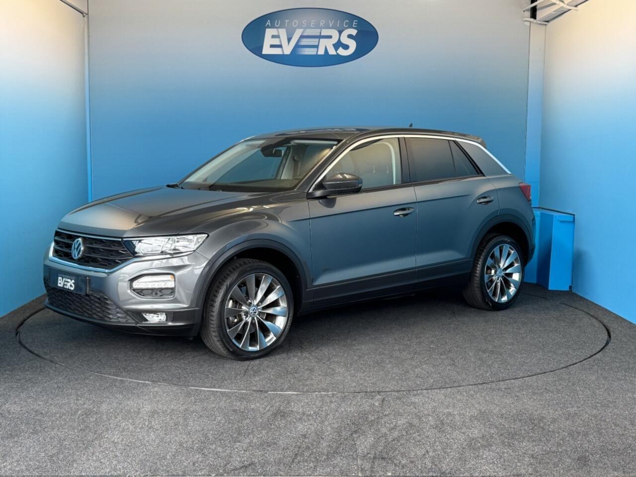 Volkswagen T-Roc 1.5 TSI Sport AUTOMAAT, 18' LM velgen