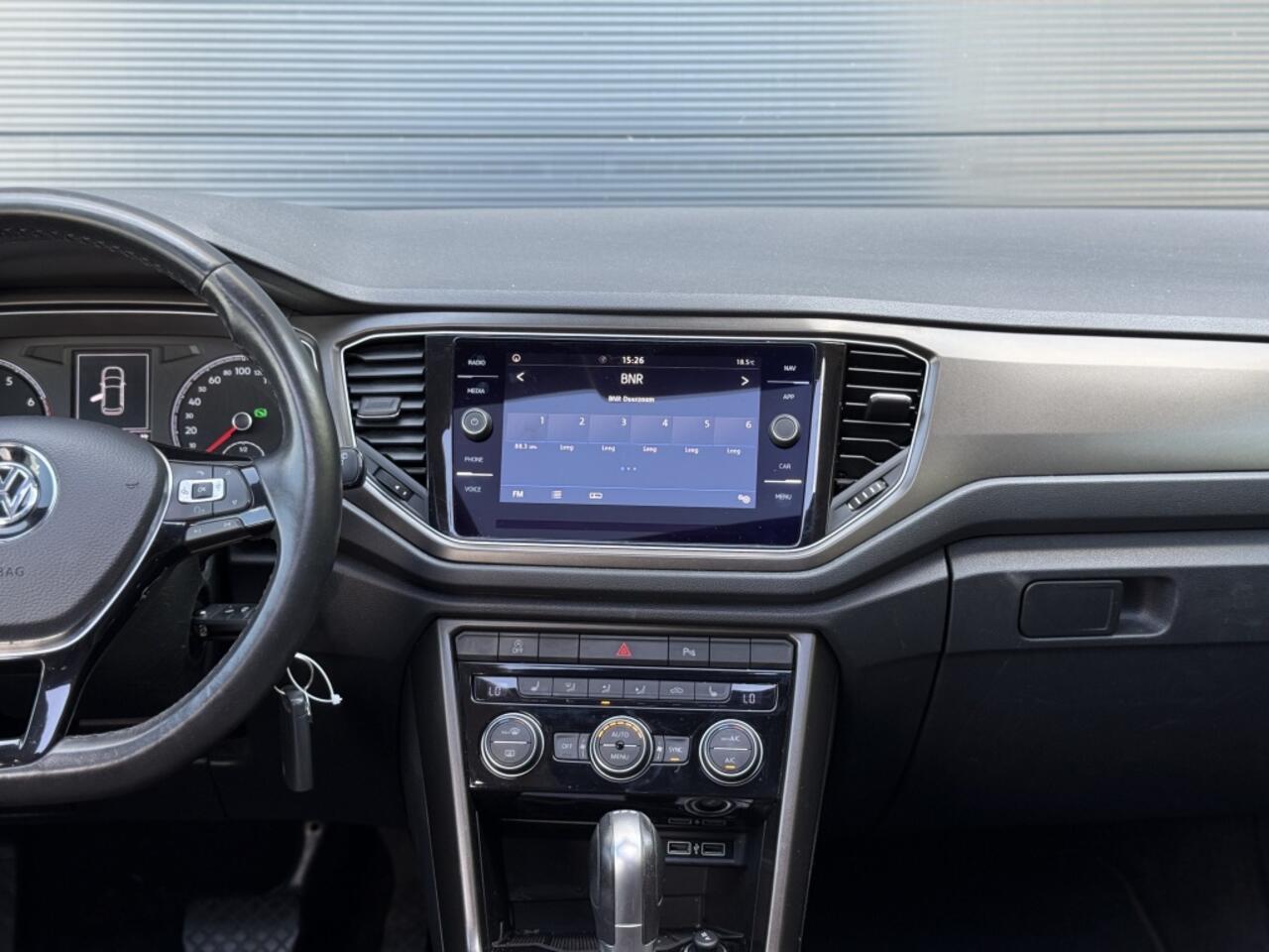 Volkswagen T-Roc 1.5 TSI Style PANO | XENON | LED | BEATS | CARPLAY | LANE | ACC