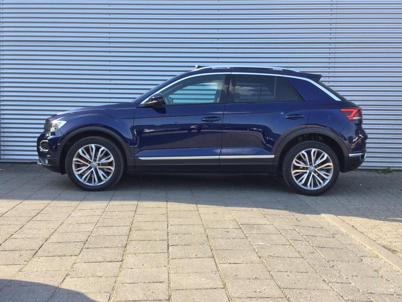 Volkswagen T-Roc 1.5 TSI Sport | Digitaal Dashboard | Trekhaak | Schuifdak | Camera |
