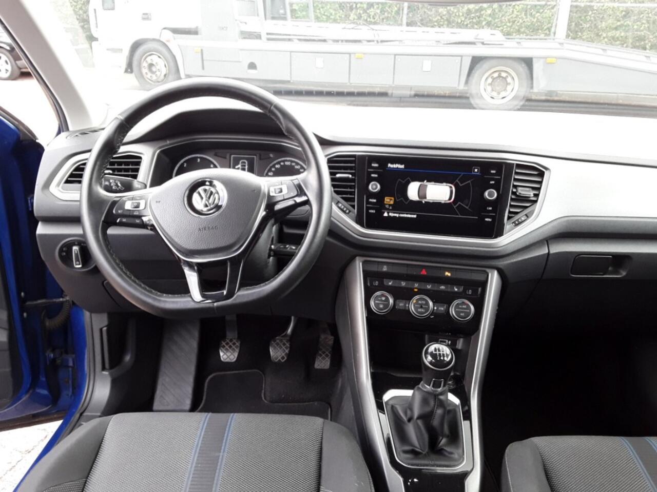 Volkswagen T-Roc 1.6 TDI STYLE Business / NAVI / TREKHAAK