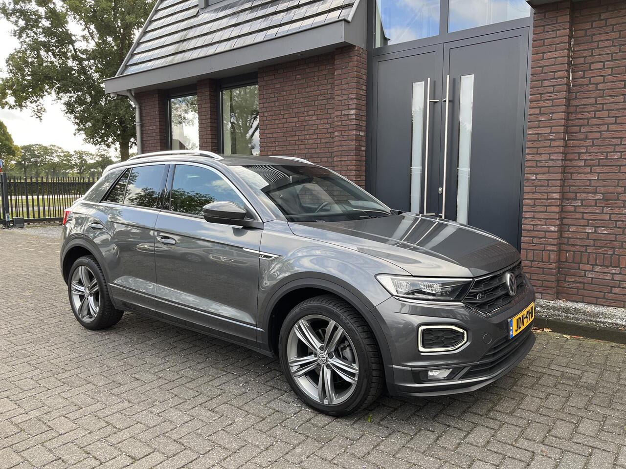 Volkswagen T-Roc 1.5 TSI R-LINE VIRTUAL DASBOARD | TREKHAAK AFN. | ELEC. A. KLEP | NAV | ADAPTIVE CRUISE CONTROL | CAMERA | APPLE/ANDROID CARPLAY
