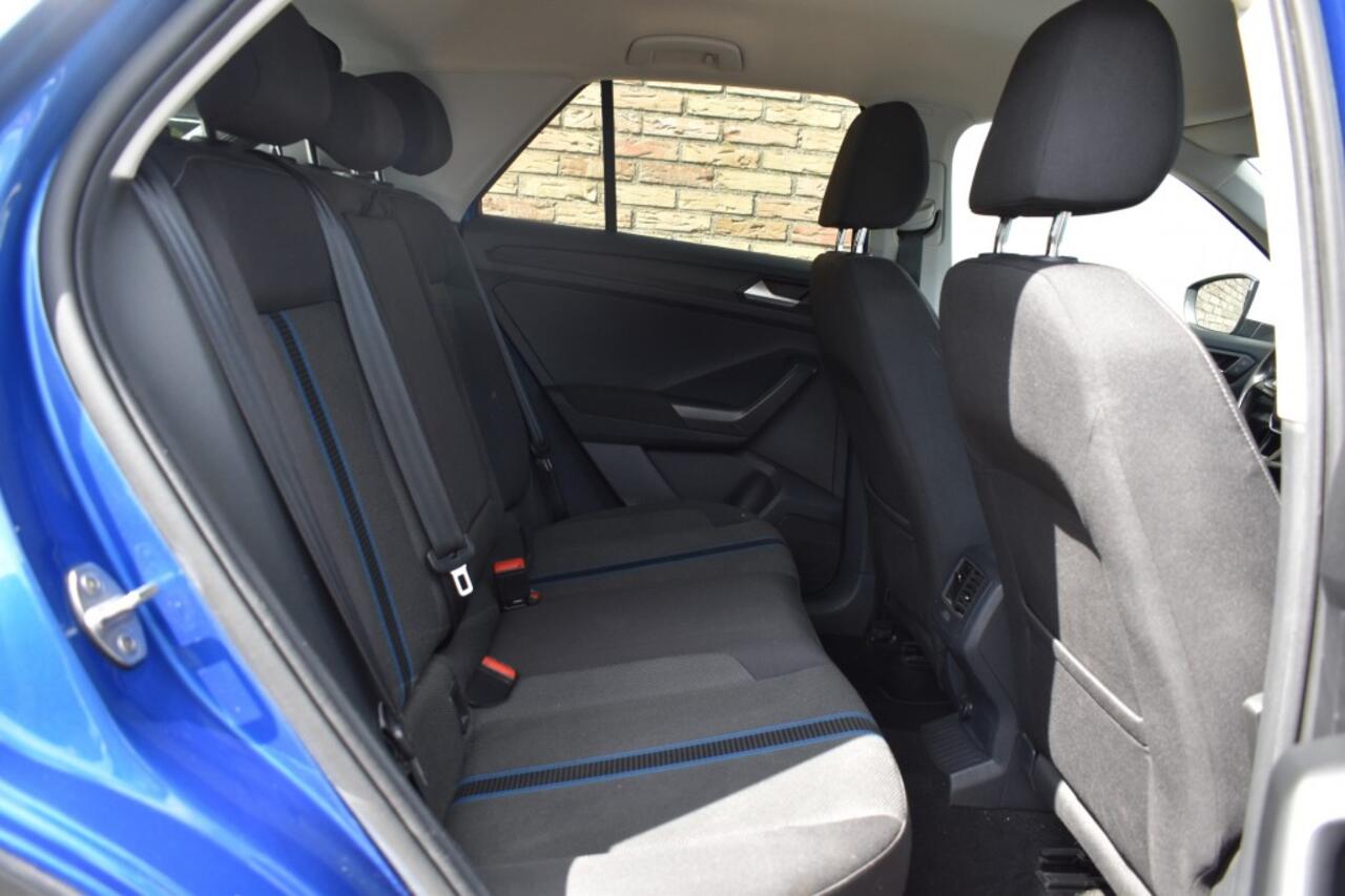 Volkswagen T-Roc 1.5 TSI SPORT, Beats Audio, Xenon, Virtual, Navi