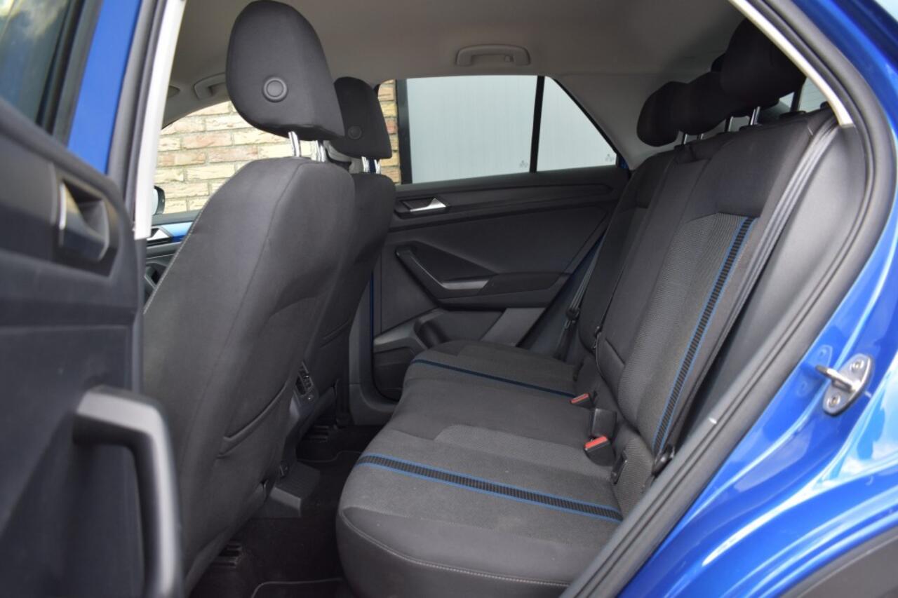 Volkswagen T-Roc 1.5 TSI SPORT, Beats Audio, Xenon, Virtual, Navi
