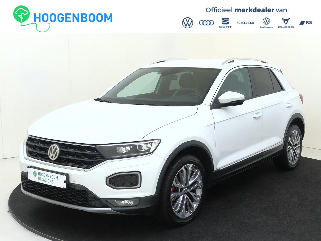 Volkswagen T-Roc 1.5 TSI Sport | Trekhaak | Digital cockpit Pro | LED verlichting | Navigatie | Adaptieve cruise control | Parkeersensoren | CarPlay |