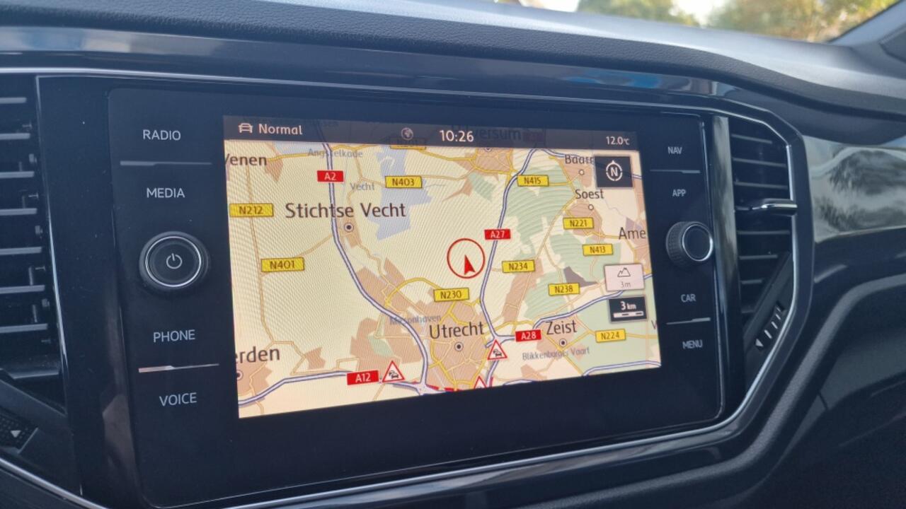 Volkswagen T-Roc 1.5 TSI Sport, Stoelverwarming, NL Auto