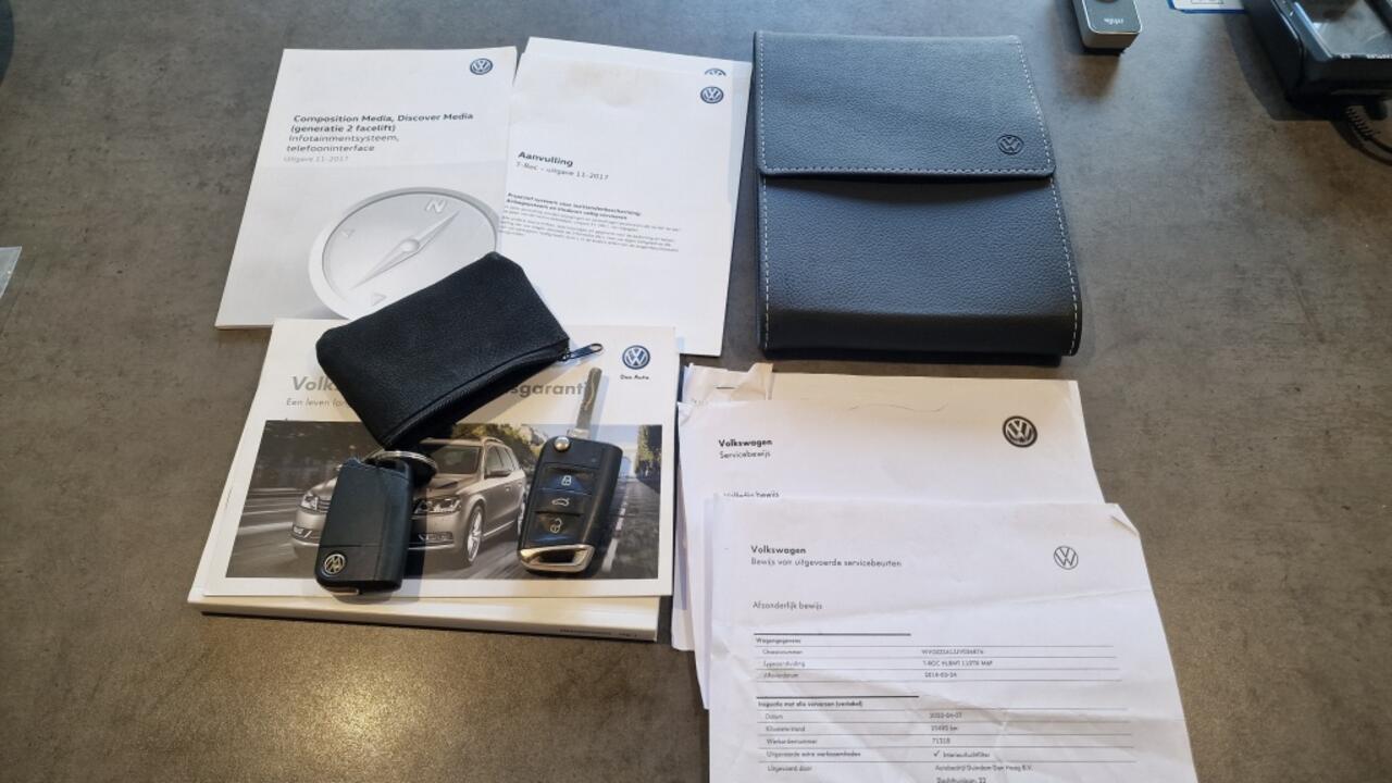 Volkswagen T-Roc 1.5 TSI Sport, Stoelverwarming, NL Auto