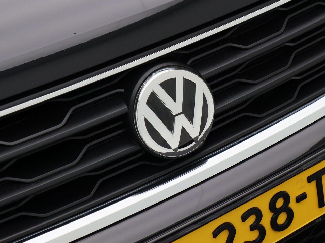 Volkswagen T-Roc 1.0 TSi 115 Pk Style | Panoramadak | Cruise Control | Bluetooth | Navigatie | Camera | 19 inch | 81.010 Km!!