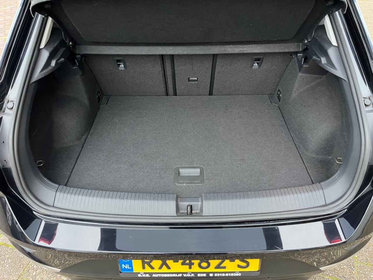 Volkswagen T-Roc 1.5 TSI STYLE NL AUTO NAP LOGISCH 150PK