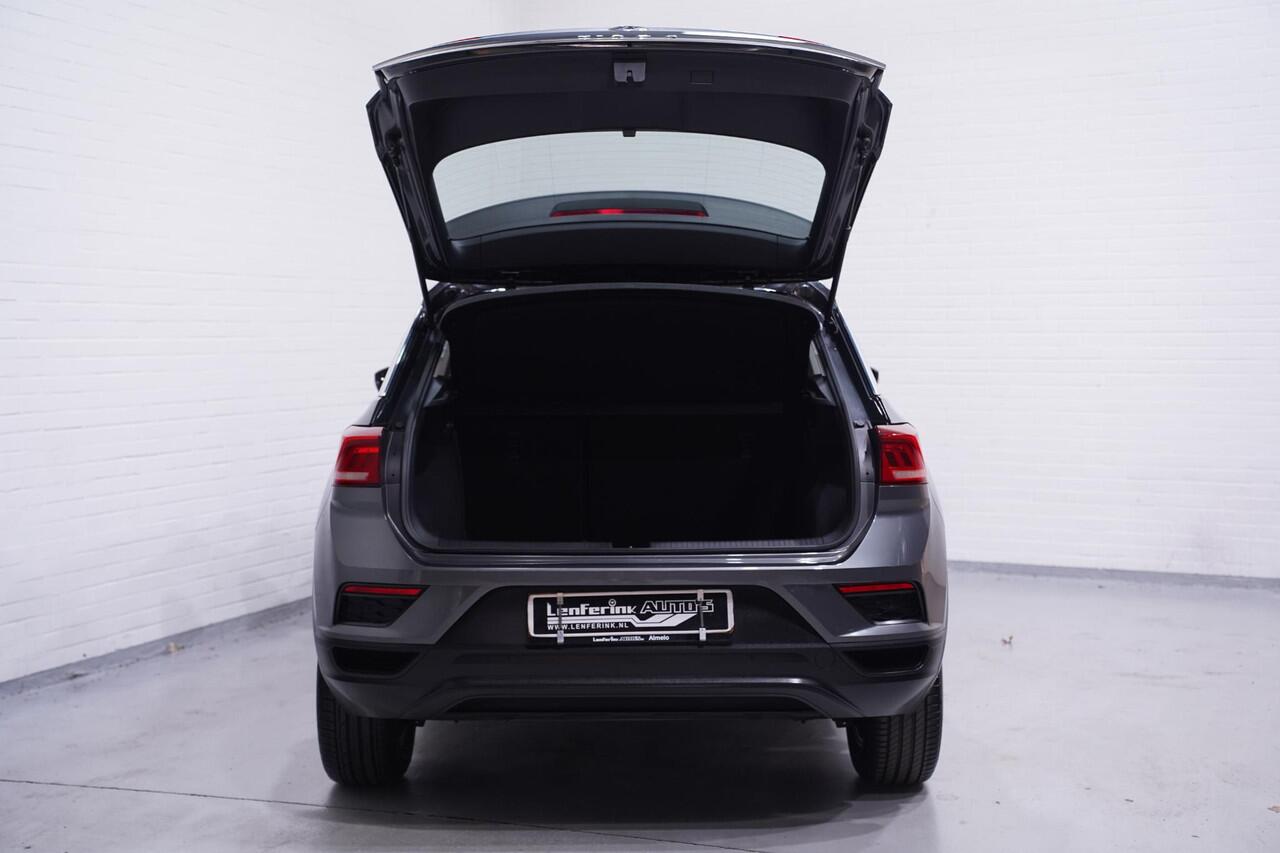 Volkswagen T-Roc 1.0 TSI Apple Carplay PDC v+a Stoelverwarming NAP