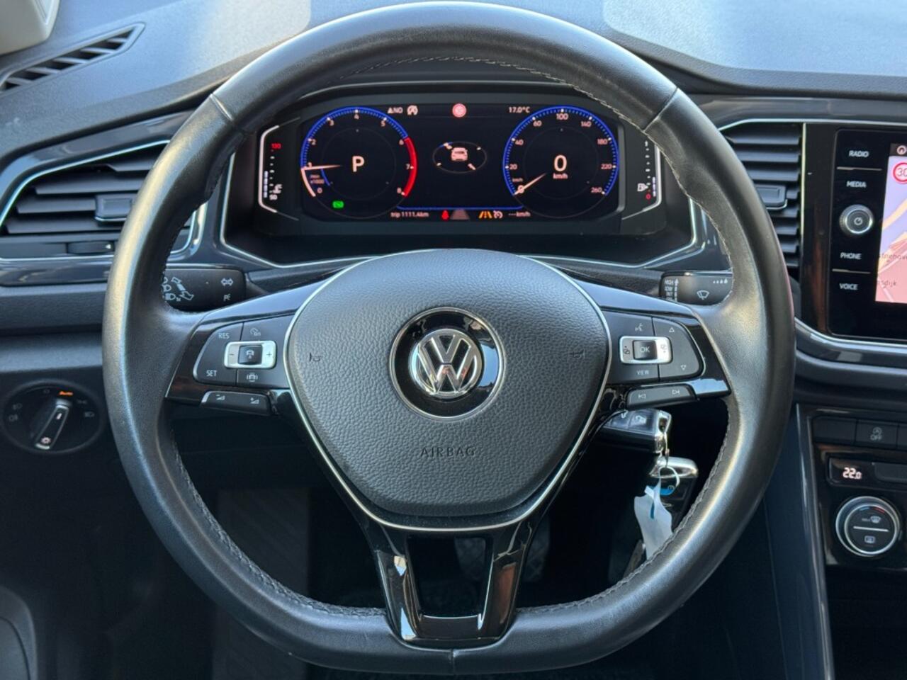 Volkswagen T-Roc 1.5 TSI SPORT DSG 150pk ACC Trekhaak Navi Virtual cockpit Carp