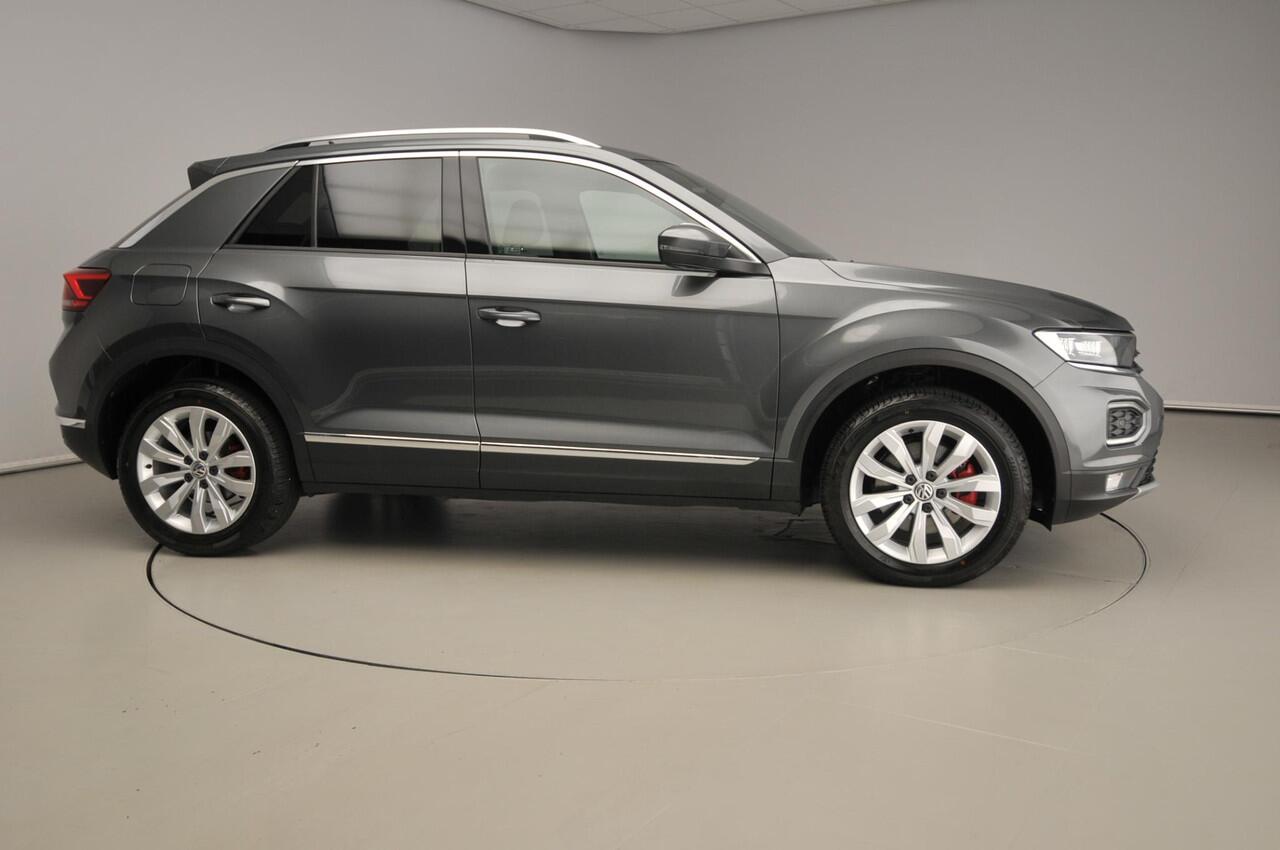 Volkswagen T-Roc 2.0 TSI DSG 4Motion Sport 190 PK | Trekhaak (1700kg) | Winterpakket | Parkeersensoren | Executive