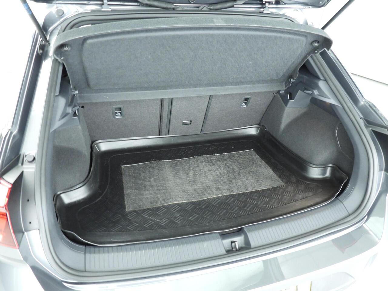 Volkswagen T-Roc 2.0 TSI DSG 4Motion Sport 190 PK | Trekhaak (1700kg) | Winterpakket | Parkeersensoren | Executive