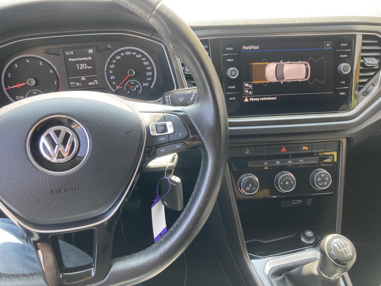 Volkswagen T-Roc 1.5 TSI Style 150 PK All Season banden