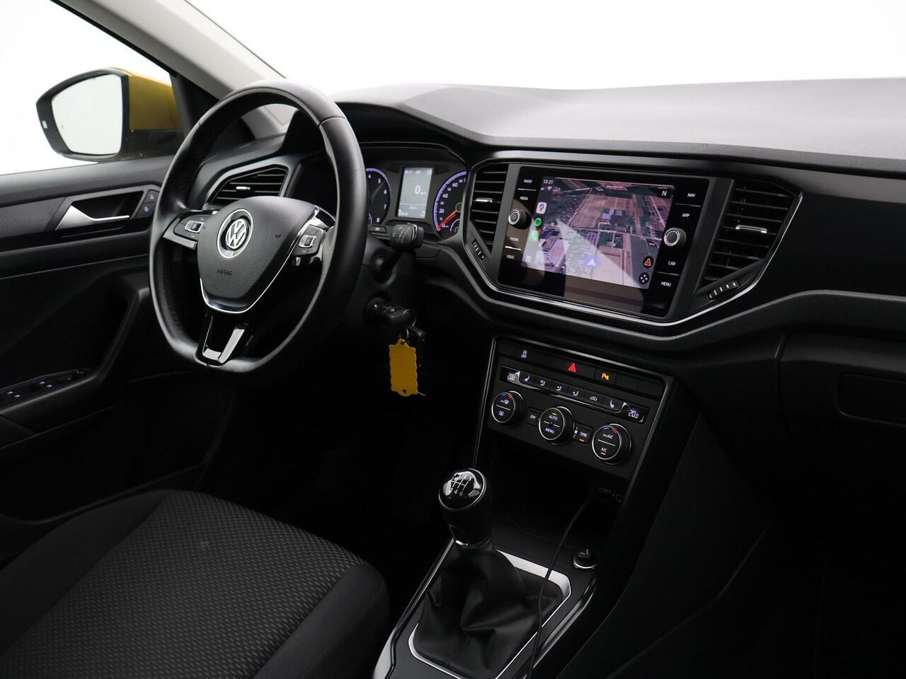 Volkswagen T-Roc 1.0 TSI + APPLE CARPLAY | TREKHAAK | STOELVERW. | KURKUMA YELLOW | CRUISE | PRIVACY