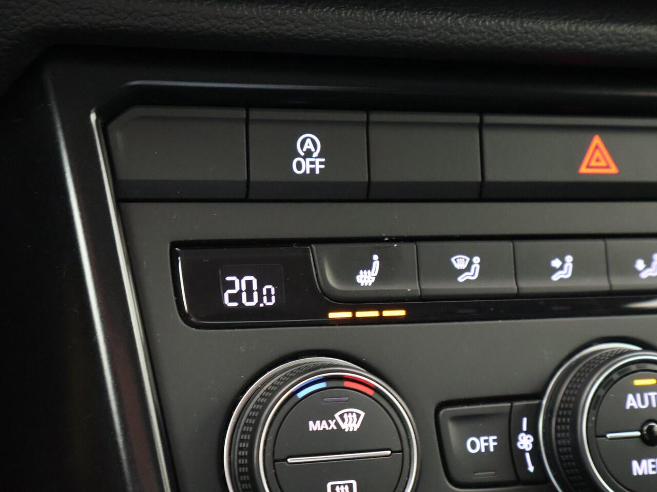 Volkswagen T-Roc 1.0 TSI + APPLE CARPLAY | TREKHAAK | STOELVERW. | KURKUMA YELLOW | CRUISE | PRIVACY