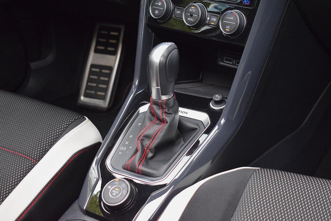 Volkswagen T-Roc 2.0 TSI 4Motion Sport PANO | ADAPTIVE CRUISE |