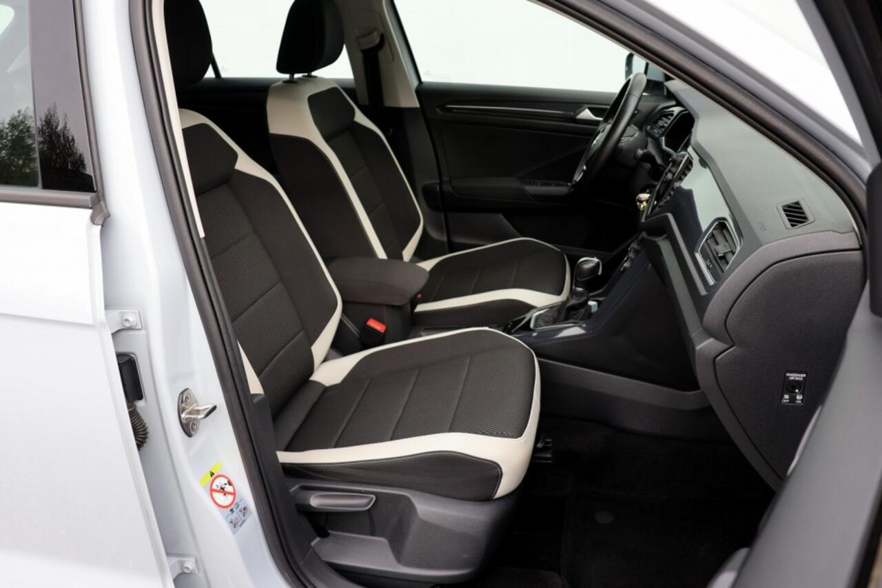 Volkswagen T-Roc 1.5 TSI DSG Sport - 150 pk **Virtual / 1e eig / NAP / Led