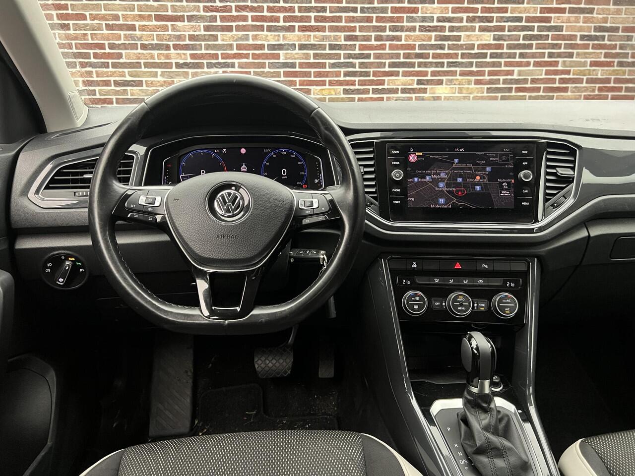 Volkswagen T-Roc 1.5 TSI Sport TREKHAAK APPLE CARPLAY & ANDROID AUTO
