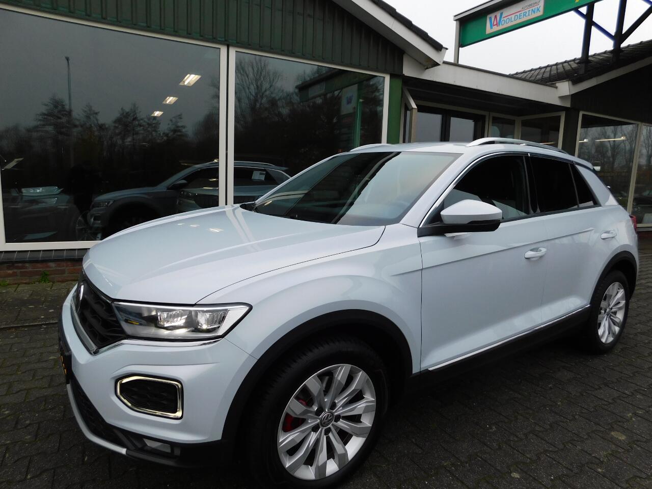 Volkswagen T-Roc 1.5TSI 150PK SPORT!! All-in Prijs! Trekhaak!