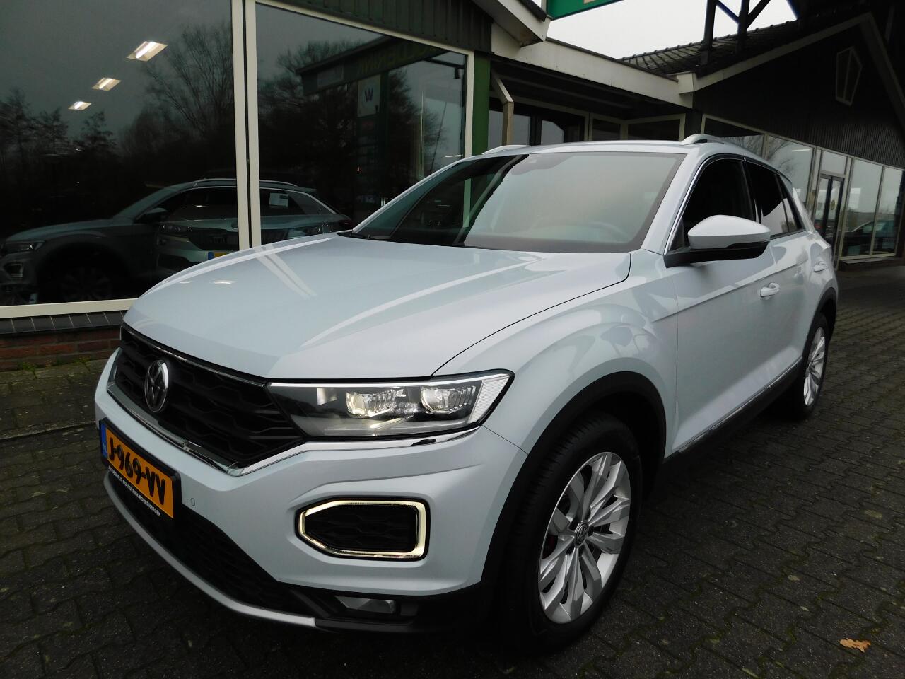 Volkswagen T-Roc 1.5TSI 150PK SPORT!! All-in Prijs! Trekhaak!