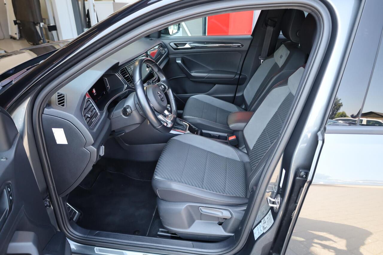 Volkswagen T-Roc 1.5 TSI Sport Business R 110KW-150PK DSG, 4 Seizoenenbanden, Dodehoek sensor, R Line in en exterieur, digital cockpit, panoramadak, navigatie, DAB+, winterpakket met stoelverwarming spiegel pakket privacy glas chrome dakrail led koplampen adaptieve cruise
