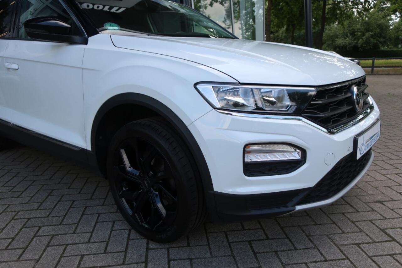 Volkswagen T-Roc 1.5 TSI 150PK, Apple Carplay/ Android Auto, PDC Rondom, etc.
