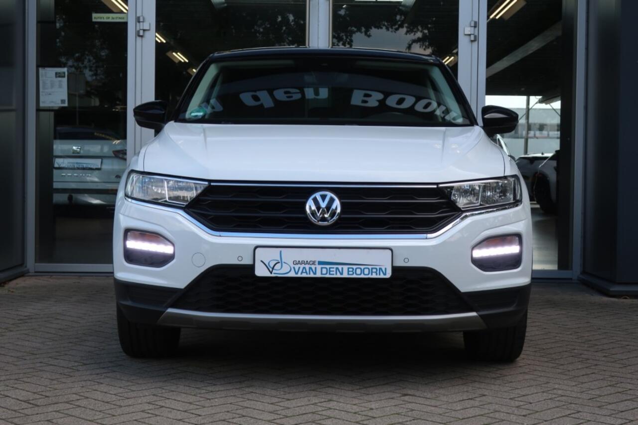 Volkswagen T-Roc 1.5 TSI 150PK, Apple Carplay/ Android Auto, PDC Rondom, etc.