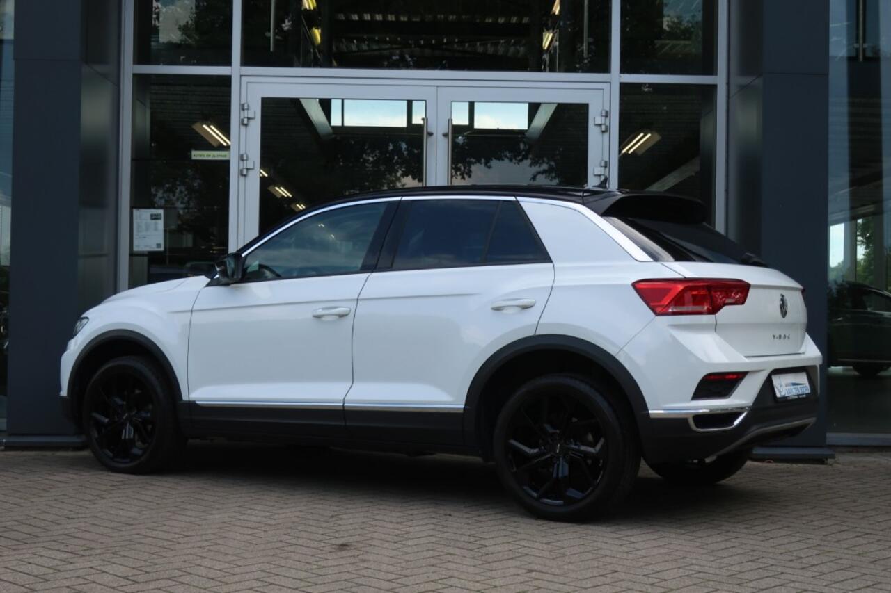Volkswagen T-Roc 1.5 TSI 150PK, Apple Carplay/ Android Auto, PDC Rondom, etc.