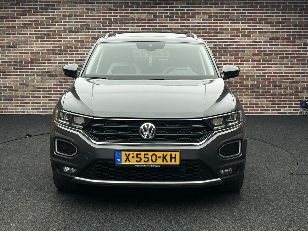 Volkswagen T-Roc 1.5 TSI Sport Panorama Virtual Camera DSG