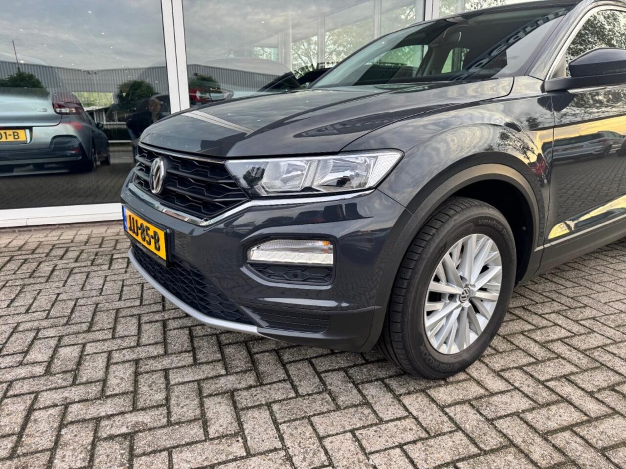 Volkswagen T-Roc 1.5 TSI SPORT- ALL IN PRIJS-Camera -NAVI