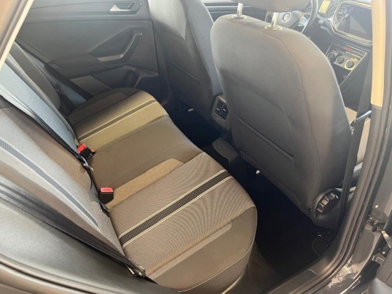 Volkswagen T-Roc 1.0 TSI Style Trekhaak Parkeer sensoren V+A.