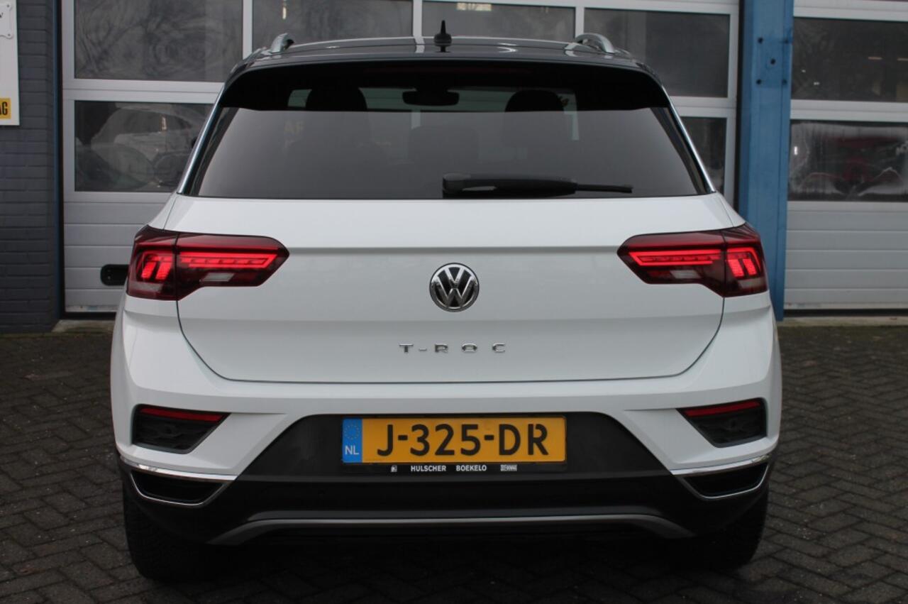 Volkswagen T-Roc 1.5 TSI SPORT BNSR Automaat / Stoelverwarming / led Verlichting