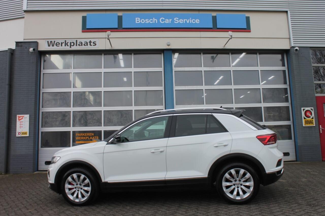 Volkswagen T-Roc 1.5 TSI SPORT BNSR Automaat / Stoelverwarming / led Verlichting