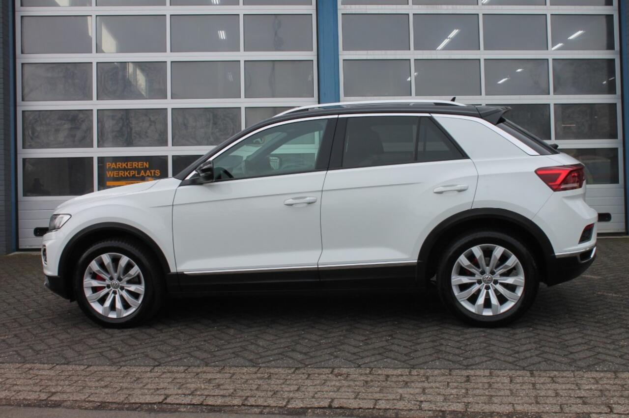 Volkswagen T-Roc 1.5 TSI SPORT BNSR Automaat / Stoelverwarming / led Verlichting