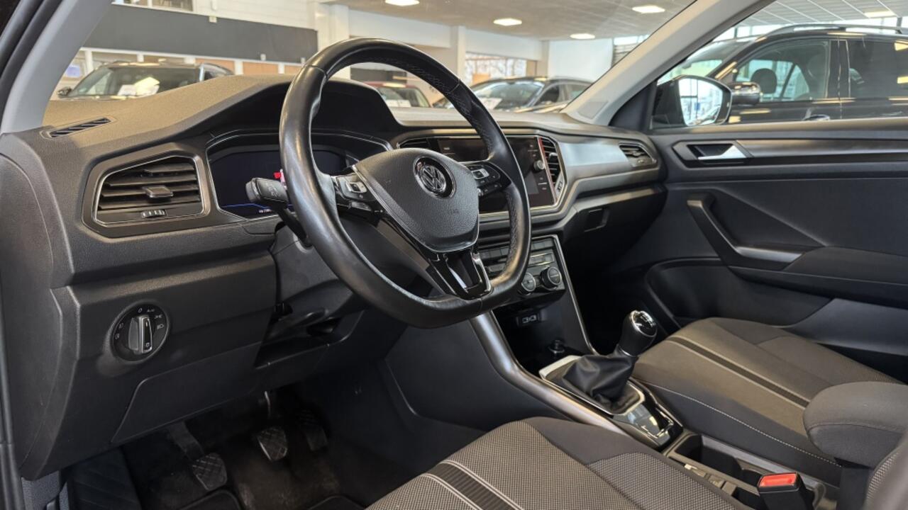 Volkswagen T-Roc 1.0 TSI Style | Virtual | Navi | Camera