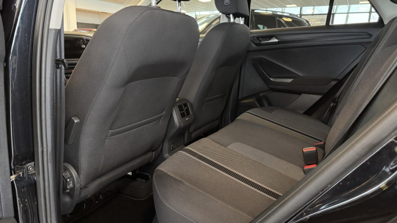 Volkswagen T-Roc 1.0 TSI Style | Virtual | Navi | Camera