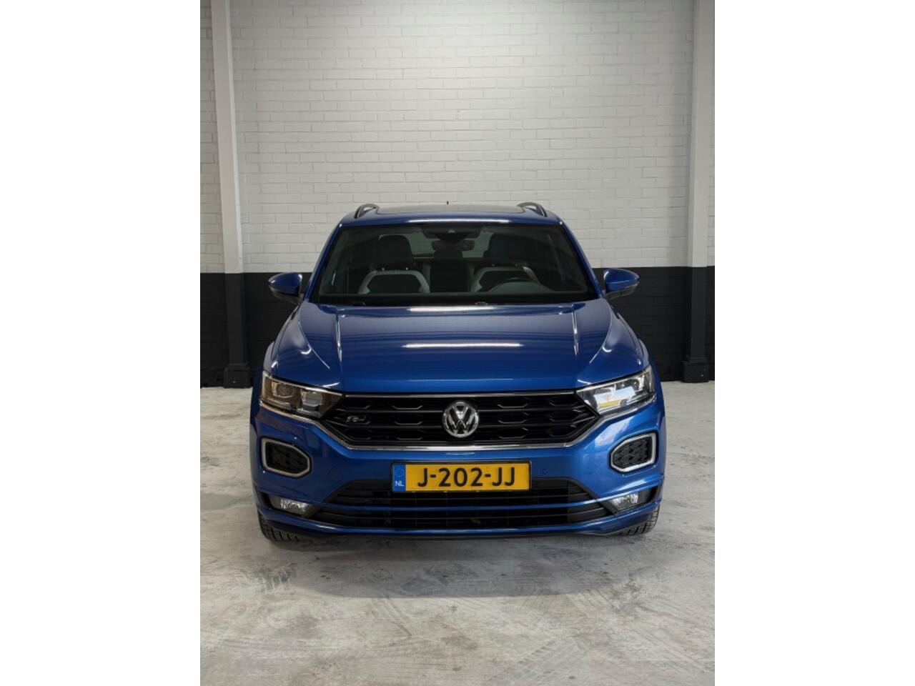 Volkswagen T-Roc 1.5 TSI Sport BnsR Panoramadak / Virtual Cockpit / Camera / Afne